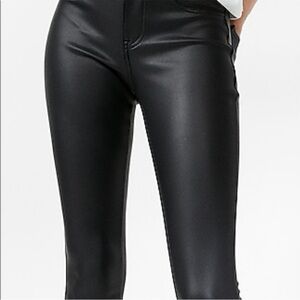 Hue body gloss black pleather faux leather skinny pants Size XS